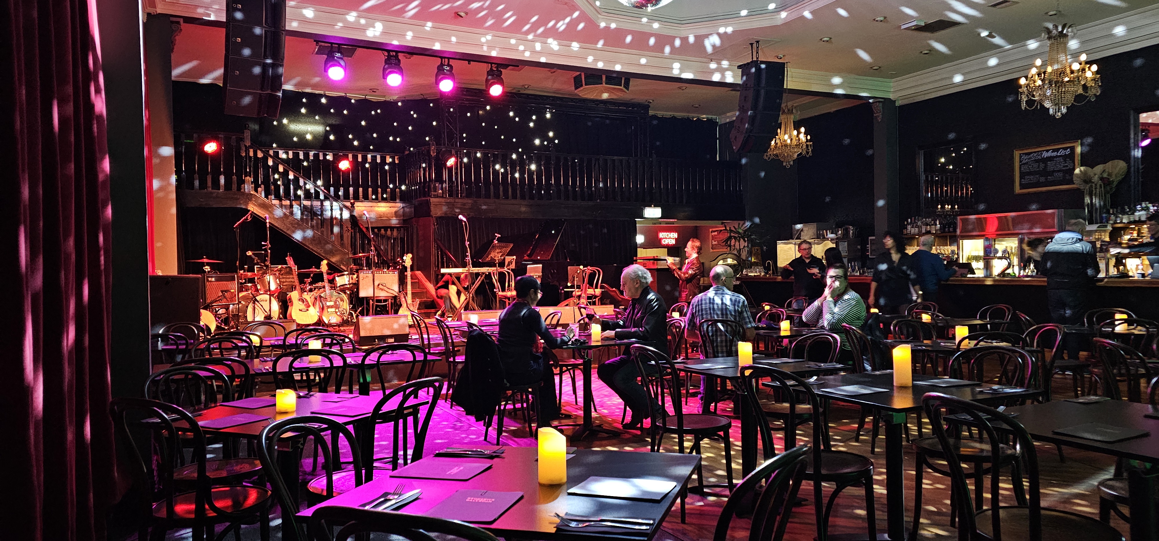 SteveKilbey2025-05-17BrunswickBallroomMelbourneAustralia (1).jpg